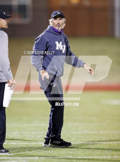 Thumbnail 1 in West vs. Mount Vernon (UIL 3A Area Playoff) photogallery.