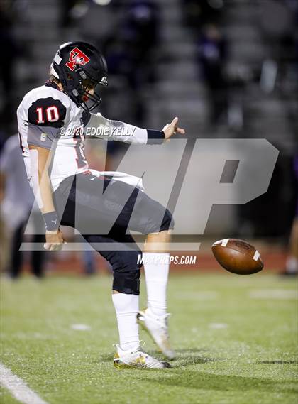 Thumbnail 3 in West vs. Mount Vernon (UIL 3A Area Playoff) photogallery.