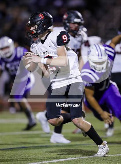 Thumbnail 2 in West vs. Mount Vernon (UIL 3A Area Playoff) photogallery.
