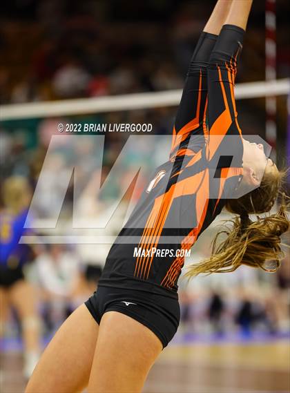 Thumbnail 3 in Resurrection Christian vs. Lamar (CHSAA 3A State Championships Semifinal) photogallery.