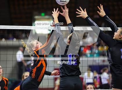 Thumbnail 1 in Resurrection Christian vs. Lamar (CHSAA 3A State Championships Semifinal) photogallery.