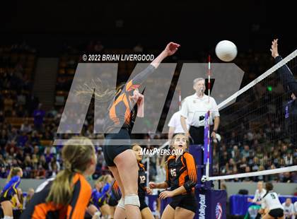 Thumbnail 3 in Resurrection Christian vs. Lamar (CHSAA 3A State Championships Semifinal) photogallery.