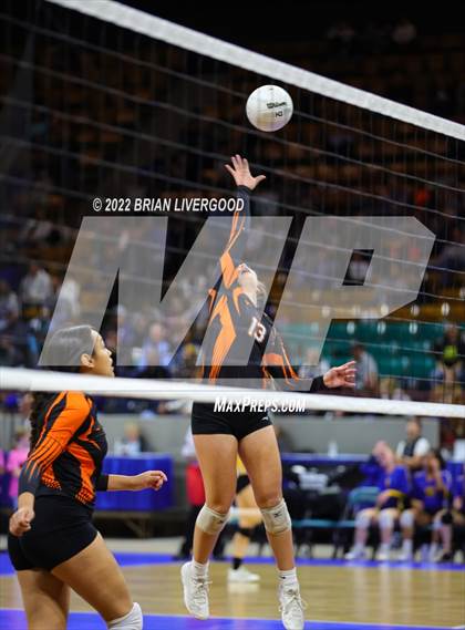 Thumbnail 1 in Resurrection Christian vs. Lamar (CHSAA 3A State Championships Semifinal) photogallery.