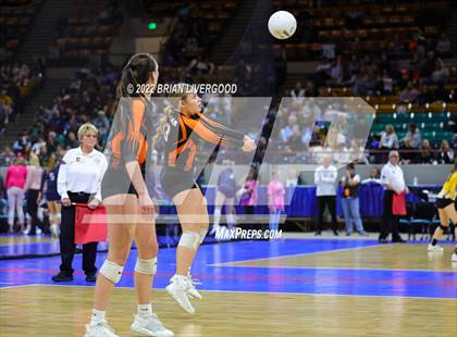 Thumbnail 3 in Resurrection Christian vs. Lamar (CHSAA 3A State Championships Semifinal) photogallery.