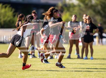 Thumbnail 2 in Huntington Beach vs. Orange Lutheran photogallery.