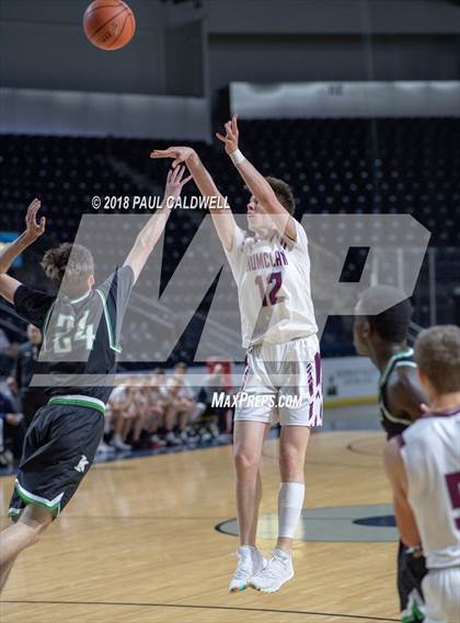 Thumbnail 3 in Enumclaw vs. Kentwood photogallery.