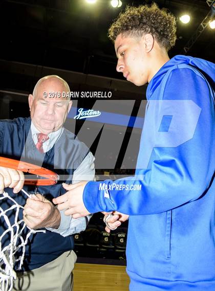 Thumbnail 3 in Salpointe Catholic vs. Shadow Mountain (AIA 4A Final Awards)  photogallery.