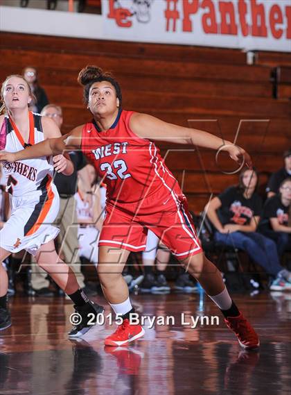 Thumbnail 2 in Lenoir City vs. West photogallery.
