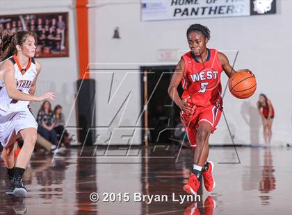 Thumbnail 1 in Lenoir City vs. West photogallery.