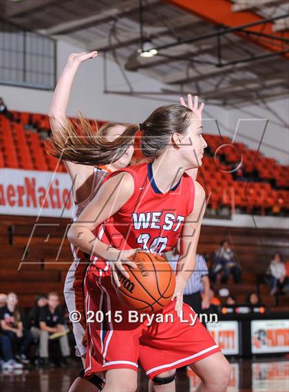 Thumbnail 3 in Lenoir City vs. West photogallery.