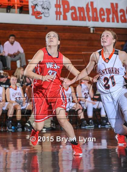Thumbnail 1 in Lenoir City vs. West photogallery.