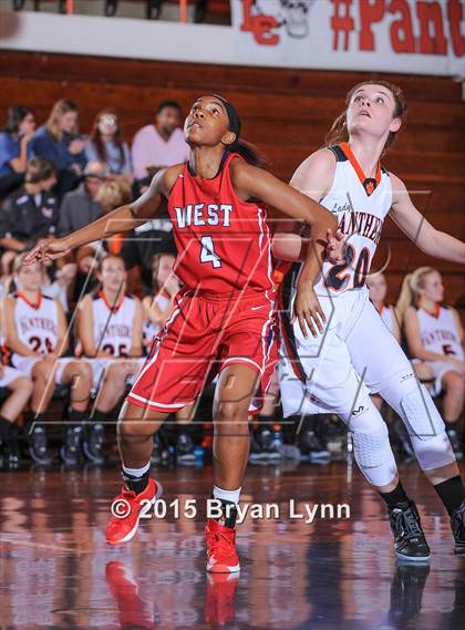 Thumbnail 1 in Lenoir City vs. West photogallery.