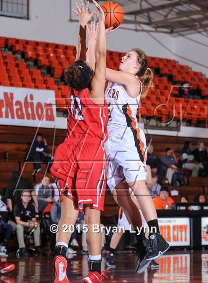 Thumbnail 1 in Lenoir City vs. West photogallery.