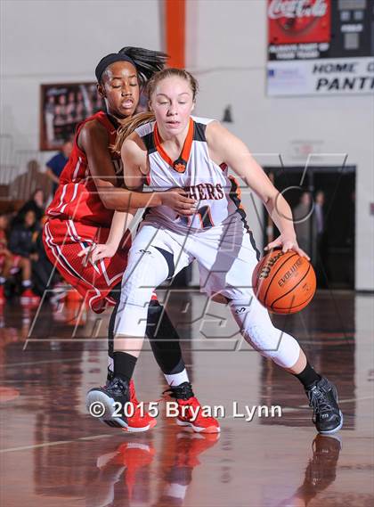 Thumbnail 3 in Lenoir City vs. West photogallery.