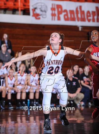 Thumbnail 2 in Lenoir City vs. West photogallery.