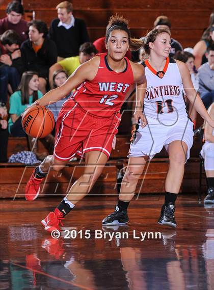 Thumbnail 1 in Lenoir City vs. West photogallery.