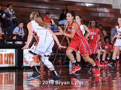 Thumbnail 3 in Lenoir City vs. West photogallery.