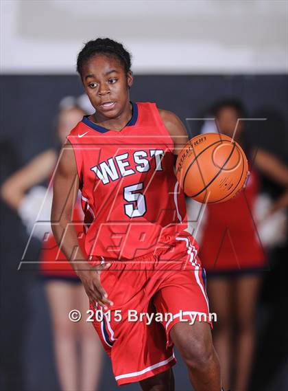 Thumbnail 3 in Lenoir City vs. West photogallery.