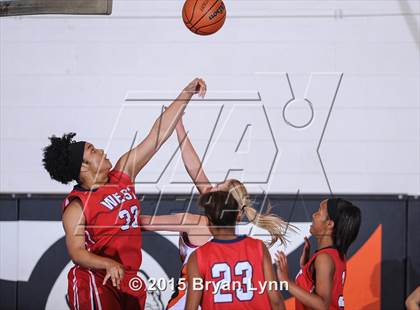 Thumbnail 1 in Lenoir City vs. West photogallery.