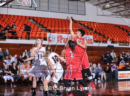 Thumbnail 3 in Lenoir City vs. West photogallery.