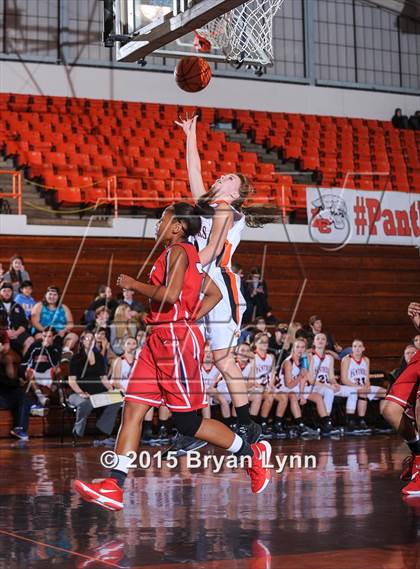 Thumbnail 3 in Lenoir City vs. West photogallery.