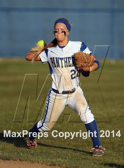 Thumbnail 1 in Pflugerville vs Del Valle (5A Region 2 Bi-District Playoff) photogallery.