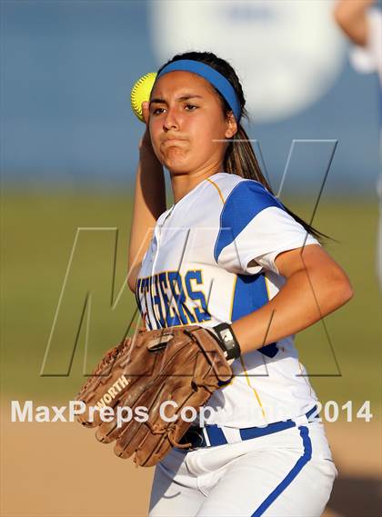 Thumbnail 3 in Pflugerville vs Del Valle (5A Region 2 Bi-District Playoff) photogallery.