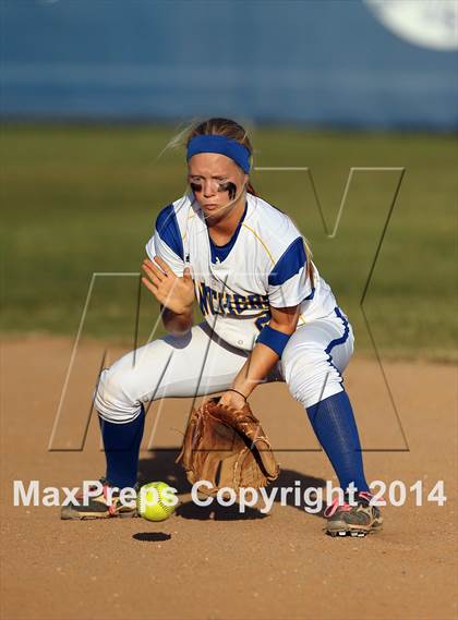 Thumbnail 2 in Pflugerville vs Del Valle (5A Region 2 Bi-District Playoff) photogallery.