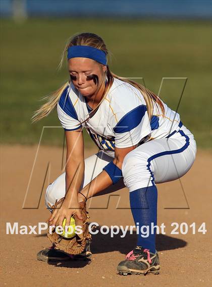 Thumbnail 2 in Pflugerville vs Del Valle (5A Region 2 Bi-District Playoff) photogallery.