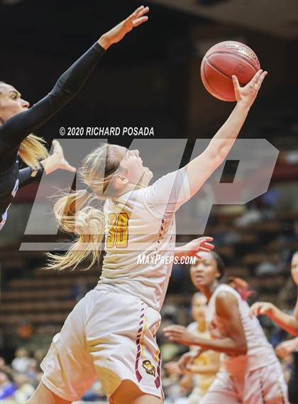 Thumbnail 2 in Clovis North vs. Clovis West (CIF Open Division Central Section Final) photogallery.