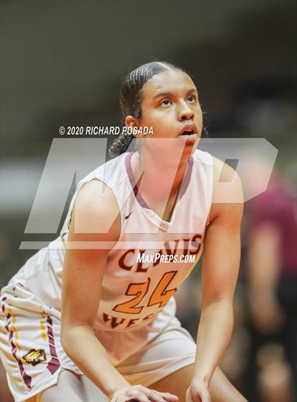 Thumbnail 1 in Clovis North vs. Clovis West (CIF Open Division Central Section Final) photogallery.