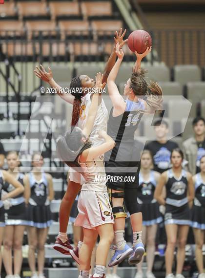 Thumbnail 3 in Clovis North vs. Clovis West (CIF Open Division Central Section Final) photogallery.