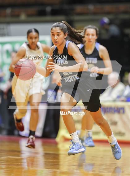 Thumbnail 2 in Clovis North vs. Clovis West (CIF Open Division Central Section Final) photogallery.