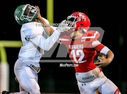 Thumbnail 1 in Monahans vs. Perryton (UIL 4A Bi-District Playoff) photogallery.