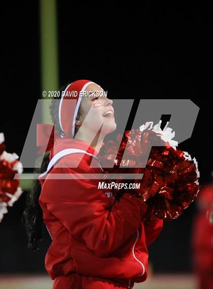 Thumbnail 2 in Monahans vs. Perryton (UIL 4A Bi-District Playoff) photogallery.