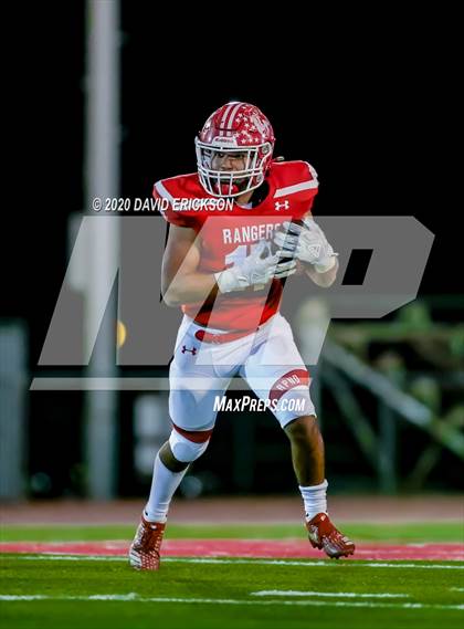 Thumbnail 2 in Monahans vs. Perryton (UIL 4A Bi-District Playoff) photogallery.