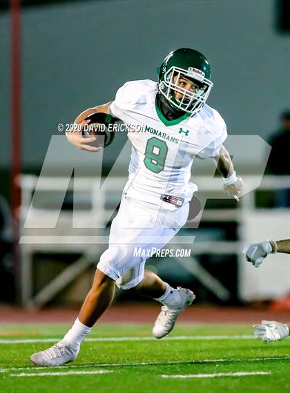 Thumbnail 2 in Monahans vs. Perryton (UIL 4A Bi-District Playoff) photogallery.
