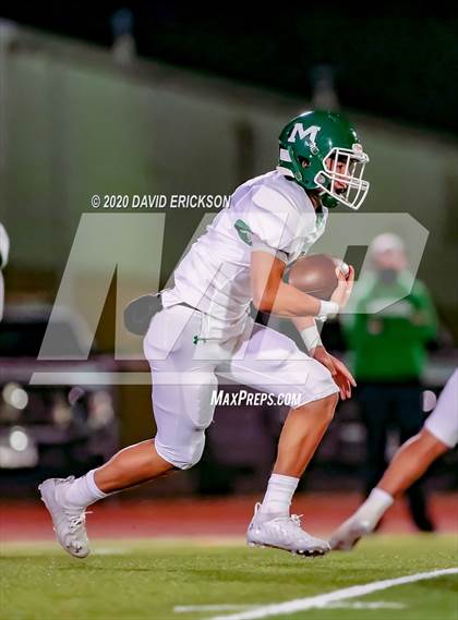 Thumbnail 2 in Monahans vs. Perryton (UIL 4A Bi-District Playoff) photogallery.