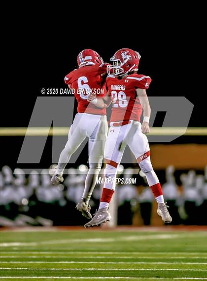 Thumbnail 3 in Monahans vs. Perryton (UIL 4A Bi-District Playoff) photogallery.