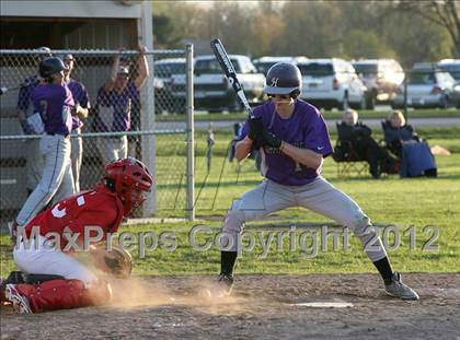 Thumbnail 3 in Iroquois @ Hamburg photogallery.