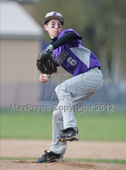 Thumbnail 3 in Iroquois @ Hamburg photogallery.