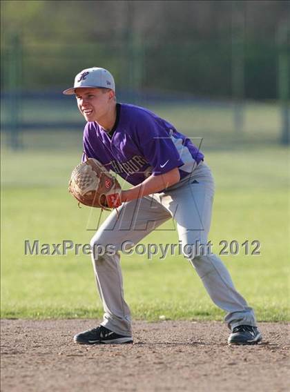 Thumbnail 2 in Iroquois @ Hamburg photogallery.