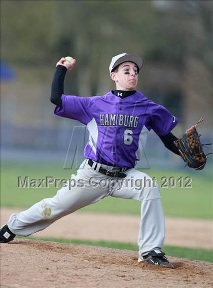 Thumbnail 3 in Iroquois @ Hamburg photogallery.