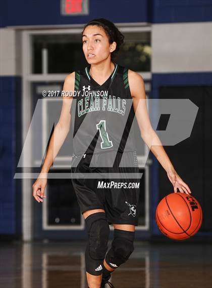 Thumbnail 3 in Cypress Creek vs. Clear Falls (McDonald's Texas Invitational) photogallery.