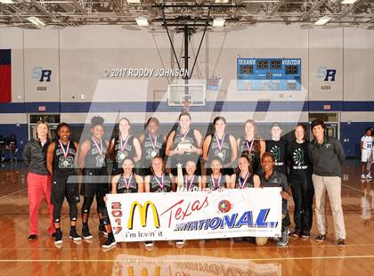 Thumbnail 2 in Cypress Creek vs. Clear Falls (McDonald's Texas Invitational) photogallery.