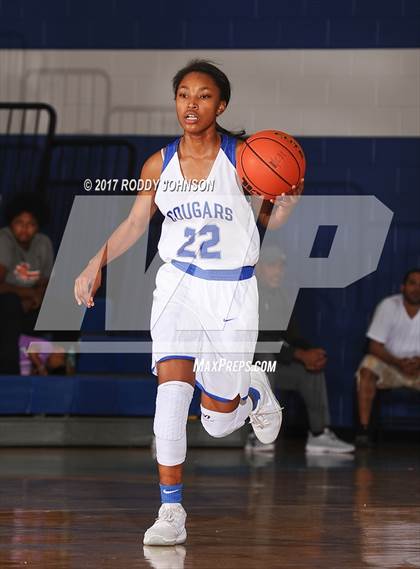 Thumbnail 3 in Cypress Creek vs. Clear Falls (McDonald's Texas Invitational) photogallery.