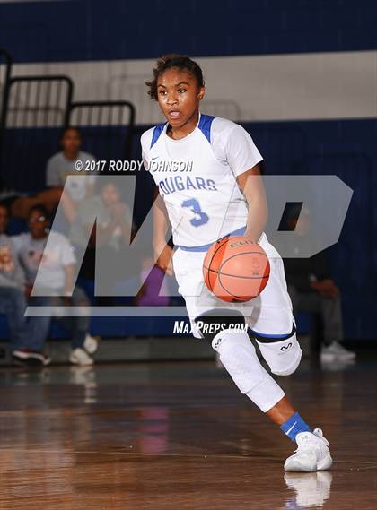 Thumbnail 2 in Cypress Creek vs. Clear Falls (McDonald's Texas Invitational) photogallery.