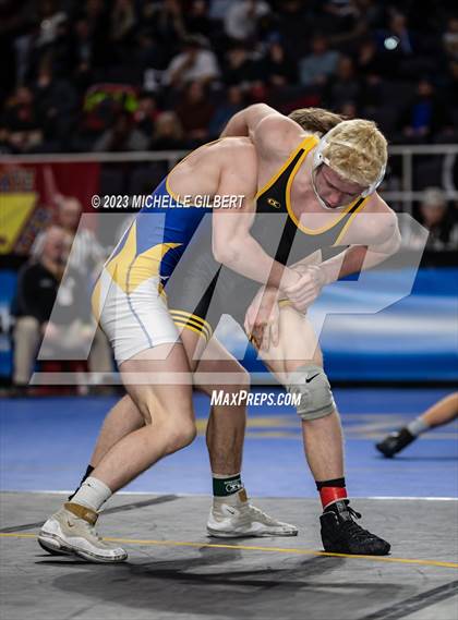 Thumbnail 1 in NYSPHSAA Division 2 Semifinals photogallery.