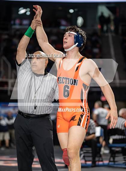 Thumbnail 3 in NYSPHSAA Division 2 Semifinals photogallery.