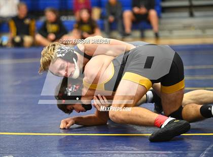 Thumbnail 3 in Klein Oak @ Klein photogallery.